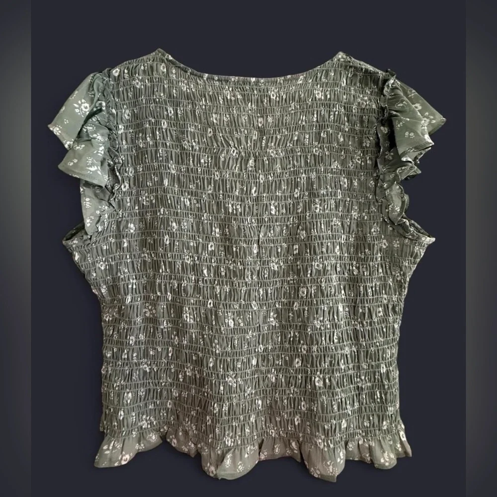 Madewell Green Smocked Flutter Sleeve Blouse - Picture 2 of 4